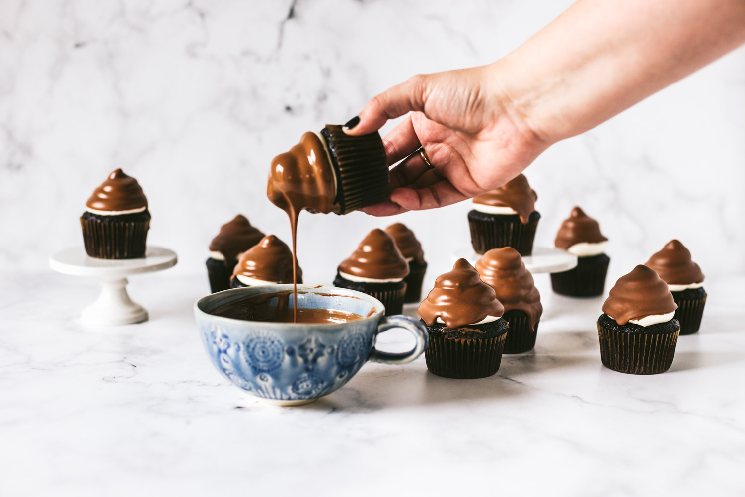 Chocolate Dipped Cupcakes Recipe
