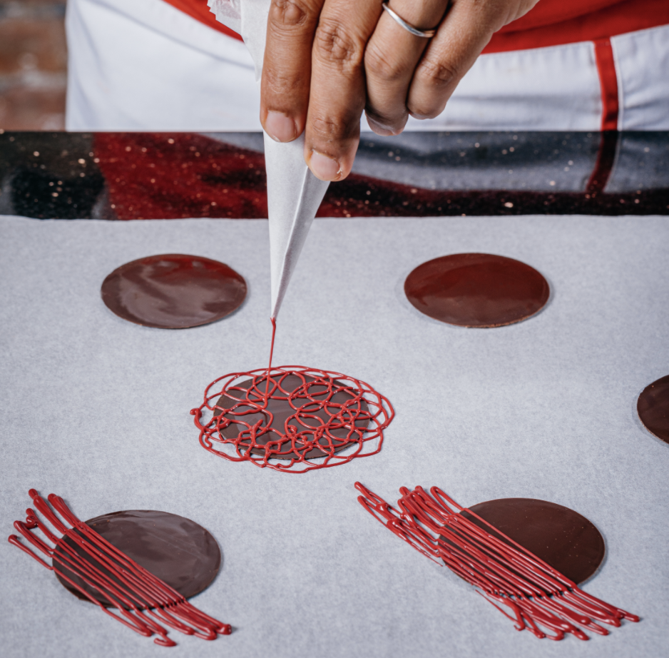 simple technique for creating decorative chocolate