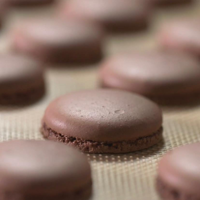 Cocoa Macarons Tutorial – The Essentials by Valrhona